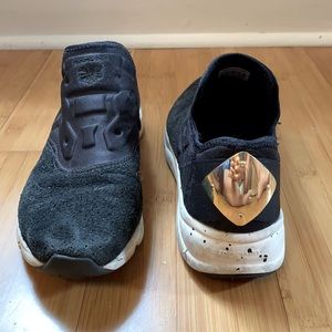 Very cool unique vintage Reebok’s